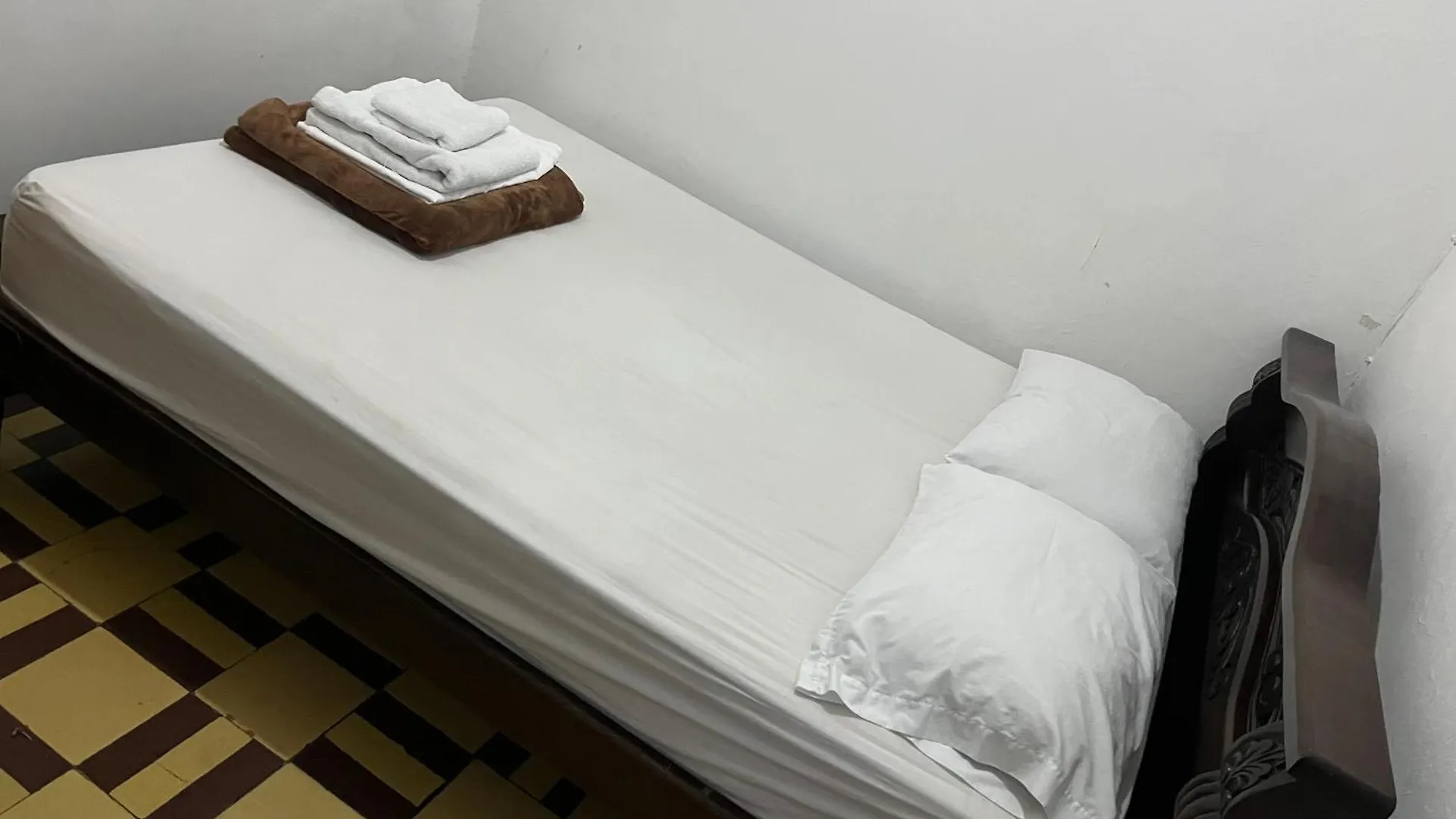 ゲストハウス Casa Grande Hostal メデジン コロンビア